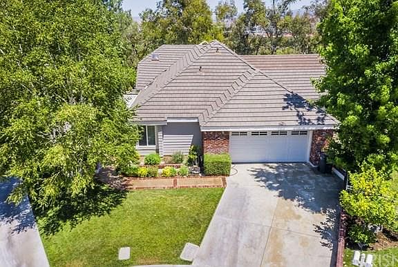2nd image of 26050 Lucerne Ct