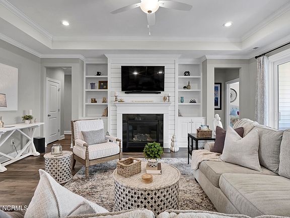 3rd image of 5924 Sweet Gum Drive