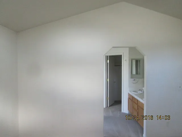 1433 Honey Locust Ave — Photo 7