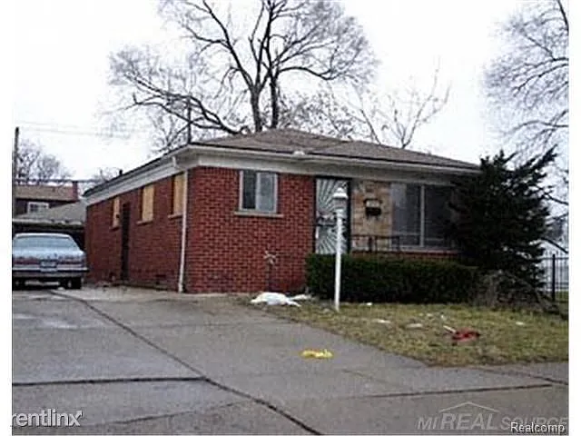13916 Rutherford St photo 1