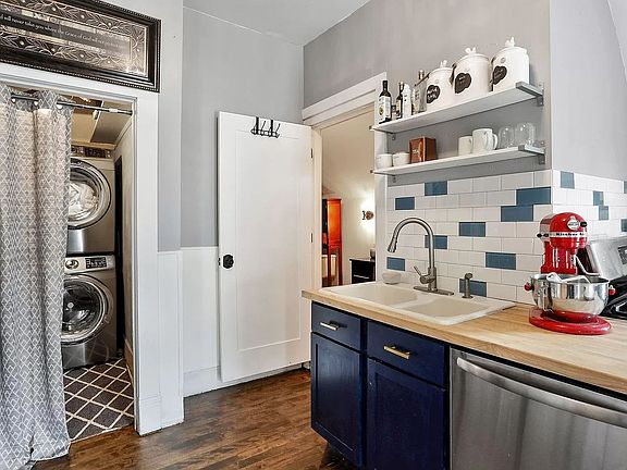 4th image of 2809 Garfield Ave #2