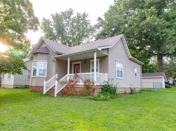 617 E Franklin St, Clinton, MO 64735