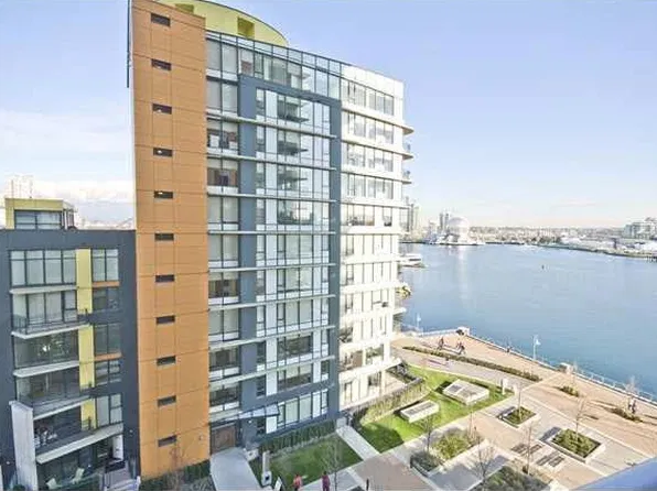 8 Smithe Mews #2705, Vancouver, BC V6B 0A5