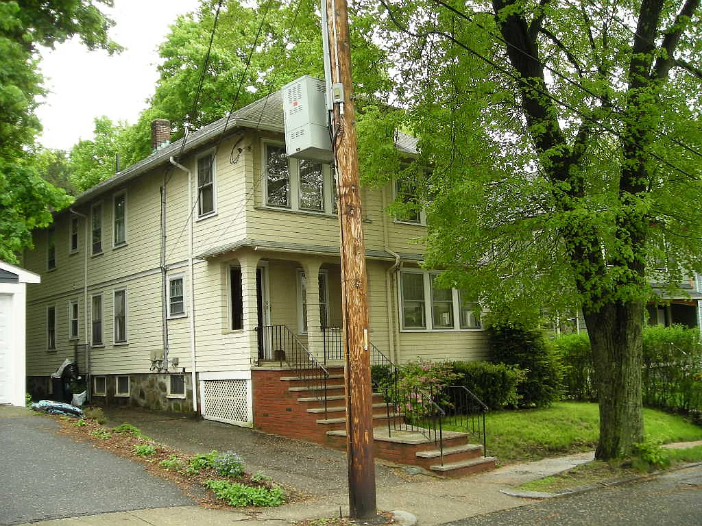 Building Photo - 60 Landseer St #1