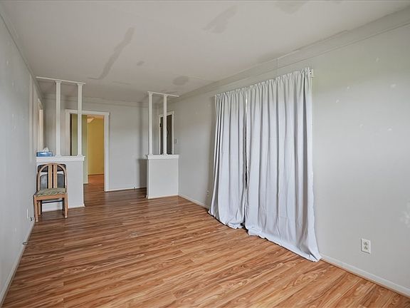 2nd image of 201 S Alta Vista St