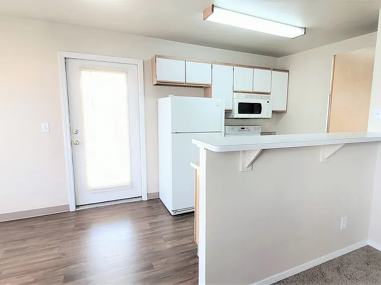 617 Saratoga Dr #104 — Photo 19