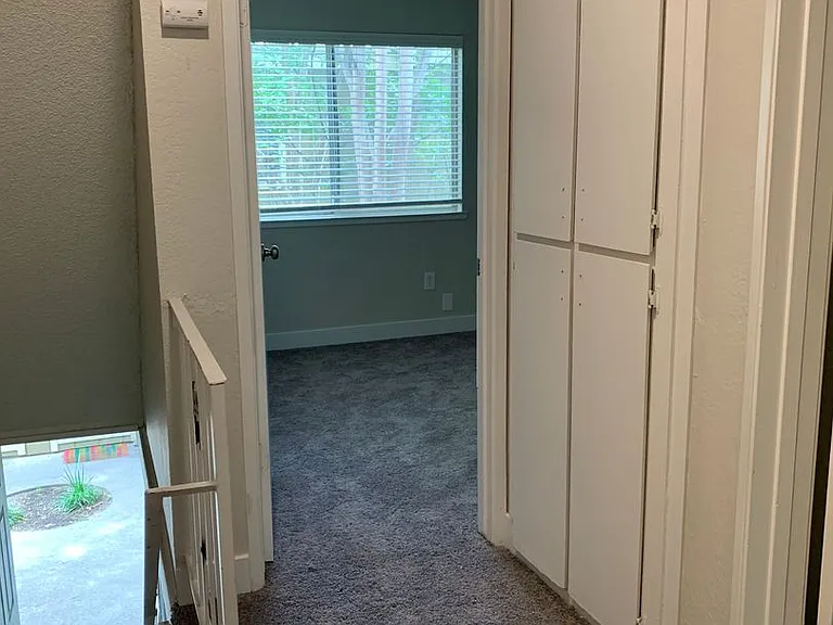 2708 C St #10 — Photo 7
