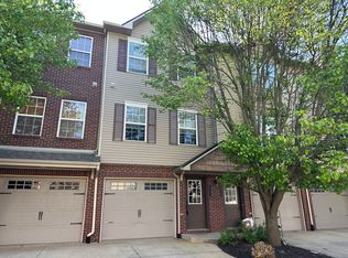 2210 Knotty Pine Trl, Howell, MI 48855