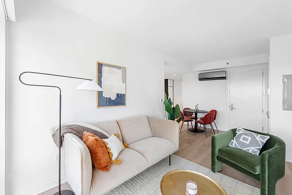 Rented by Charney Real Estate LLC | media 25