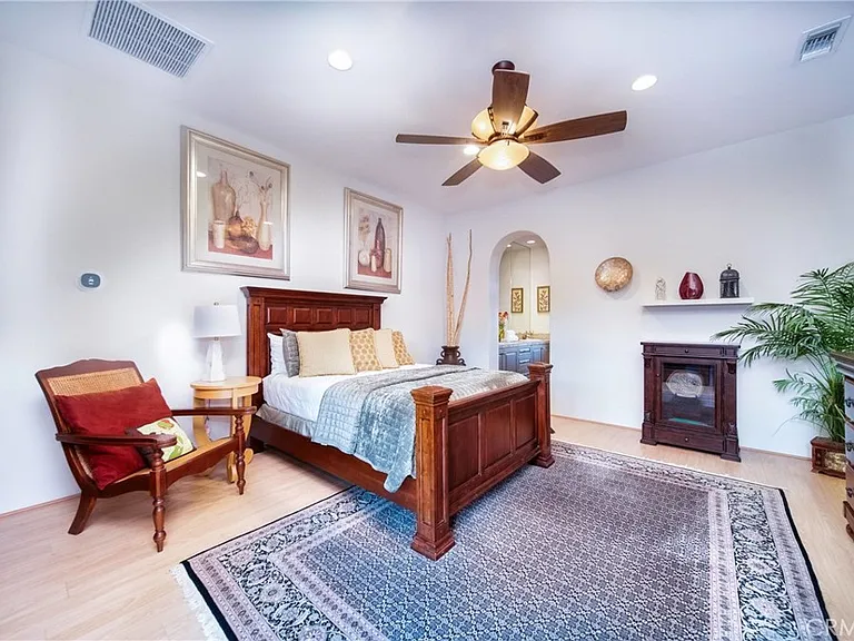 56705 Village Dr — Photo 25