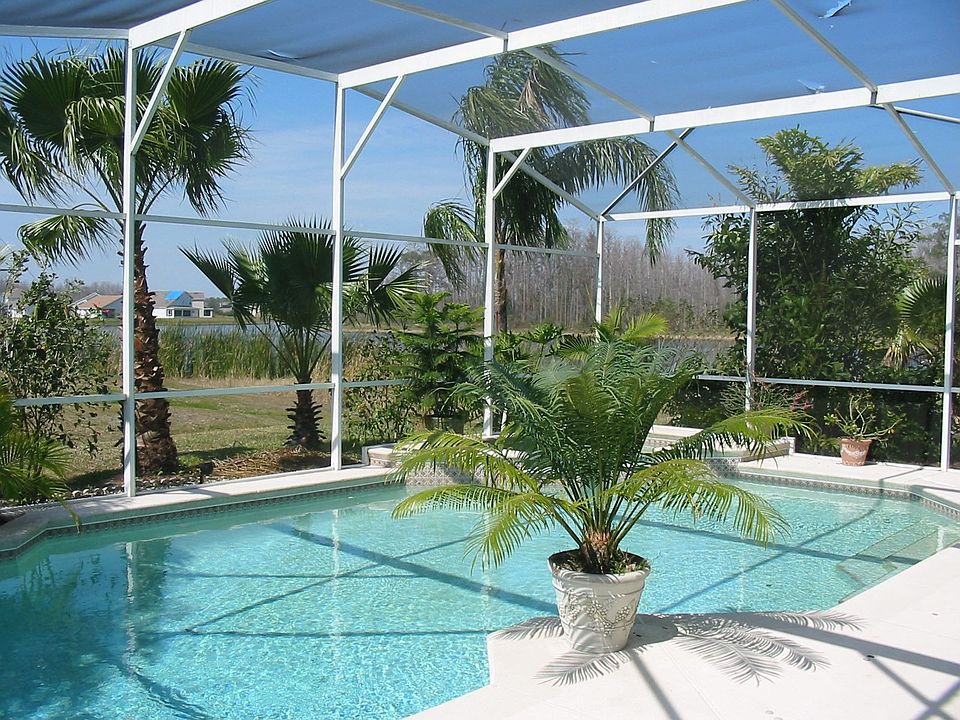 Screened in Pool