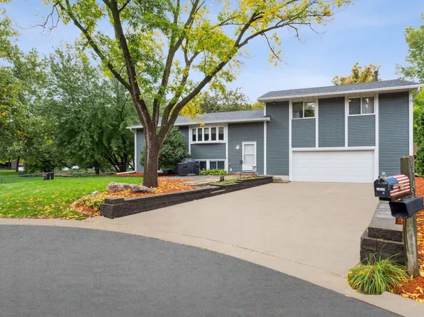 14045 37th Ave N, Plymouth, MN 55447