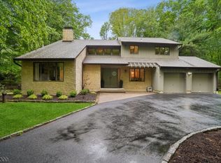 15 Decker Ter, Kinnelon, NJ 07405