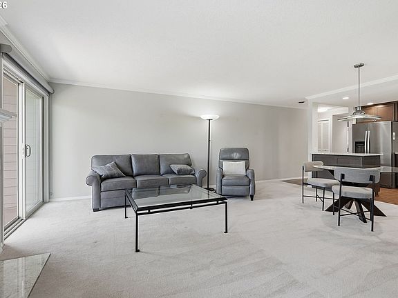 5th image of 2418 SE Baypoint Dr