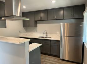 120 N Bonnie Ave, Pasadena, CA