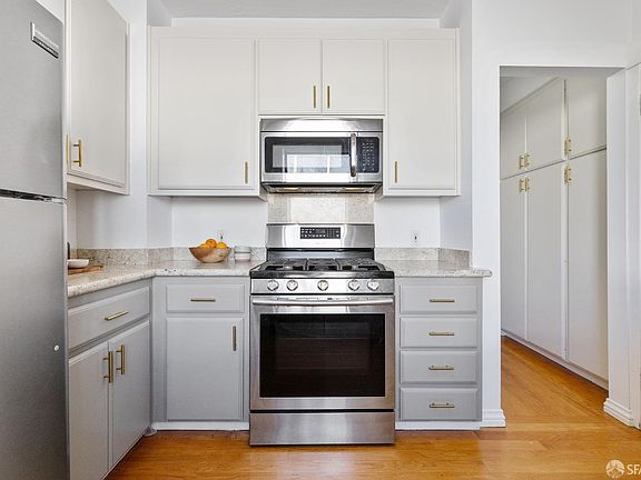 5th image of 1855 Sacramento St APT 11