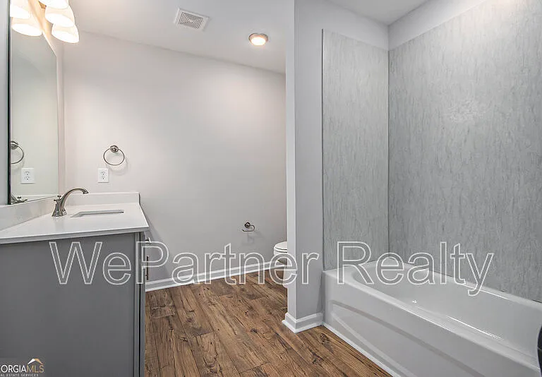 144 Crest Pointe — Photo 3