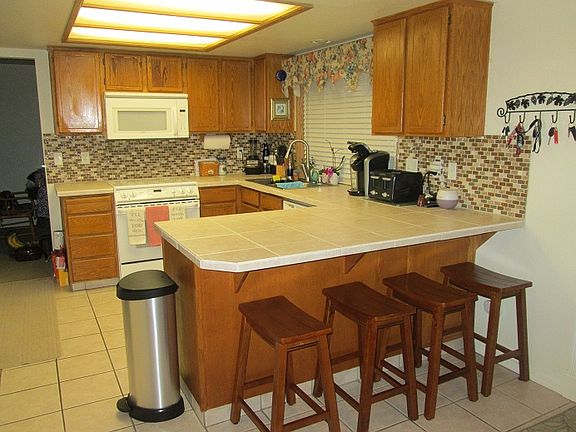 5th image of 15607 NE 35th St