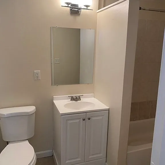 126 Main St #1 — Photo 7