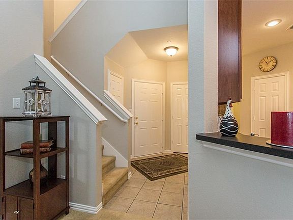 5th image of 9861 Castlewood Dr