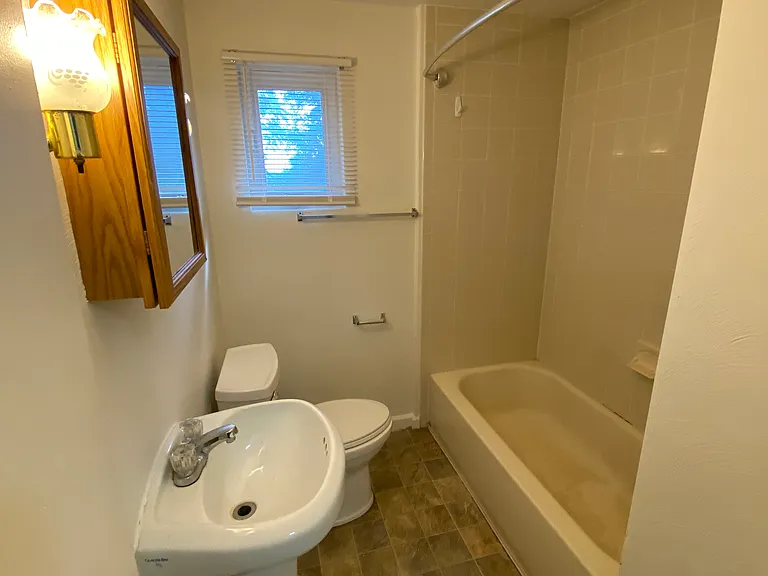 733 Darlington Rd — Photo 10