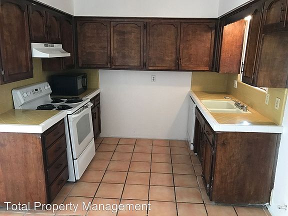 2nd image of 3041 W Caldwell Ave APT B