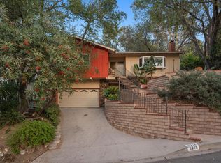 3218 Vista Del Mar Dr, Glendale, CA 91208