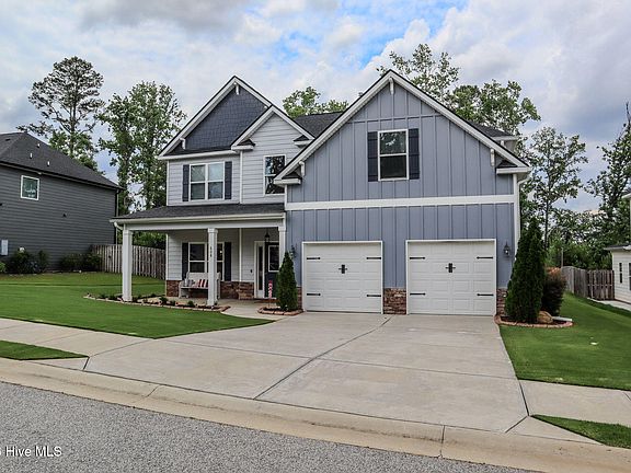 3rd image of 608 Bunchgrass Street