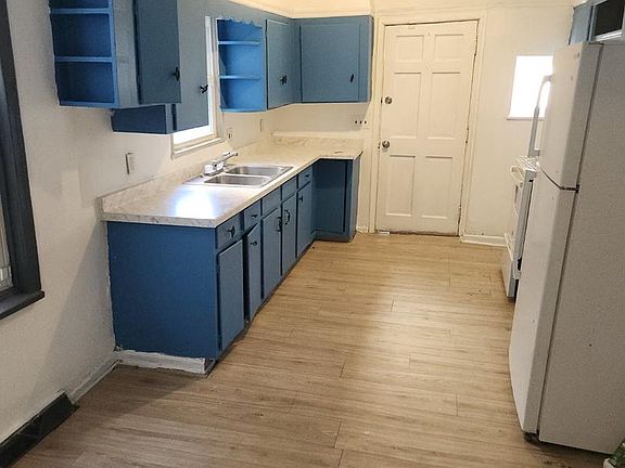 2nd image of 2029 Logan St
