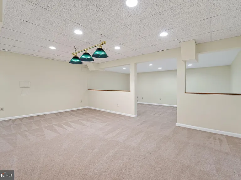 7916 Evesboro Dr — Photo 25
