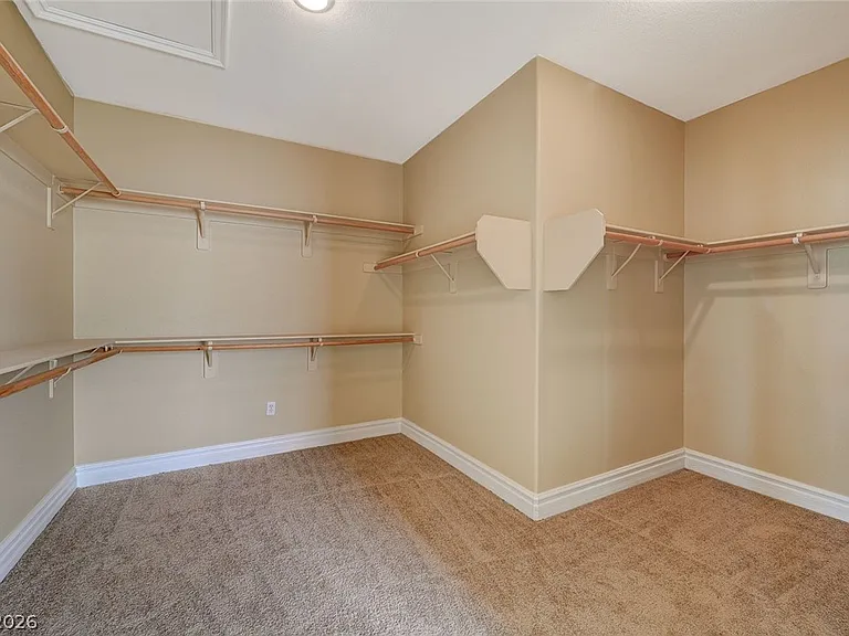 9462 Castillana Ct — Photo 40
