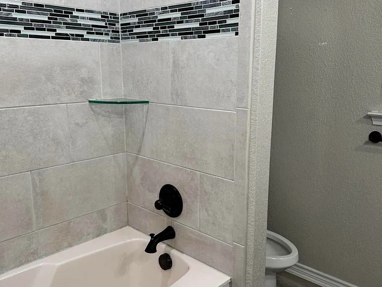 7715 Silicon Dr — Photo 20