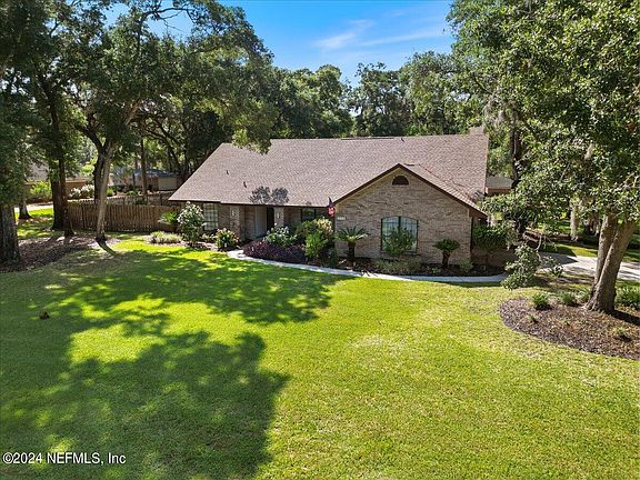 2nd image of 1718 PLANTATION OAKS Drive