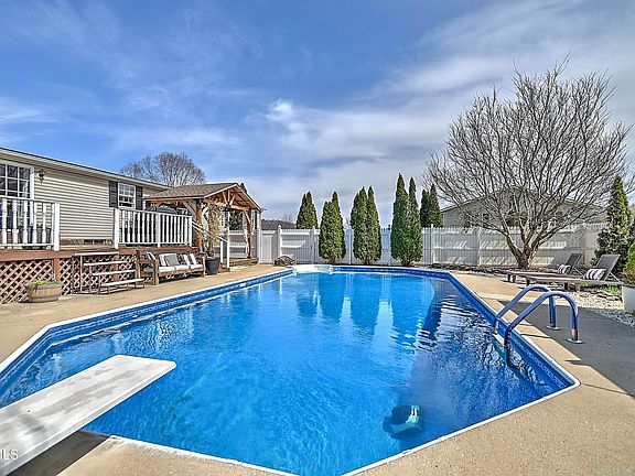 2nd image of 266 Max Jett Rd