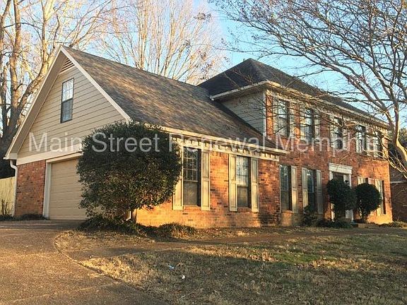 2nd image of 2432 Fairway Oaks Dr