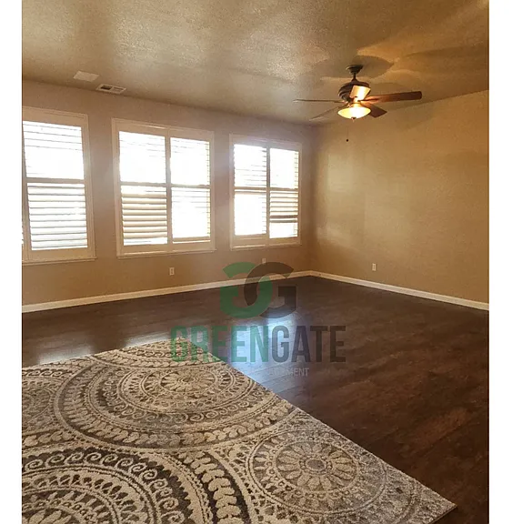 571 Zurich Dr — Photo 27