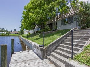 2314 Riverbluff Pkwy, Sarasota, FL 34231