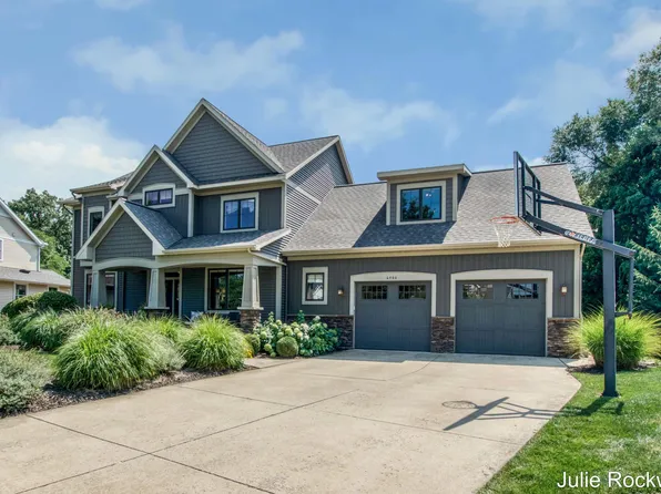 4986 W Village Ct SE, Ada, MI 49301