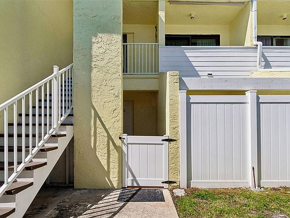 4th image of 1 Windrush Blvd APT 23