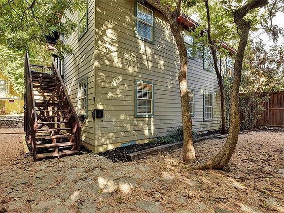 3rd image of 2719 Whitis Ave #C