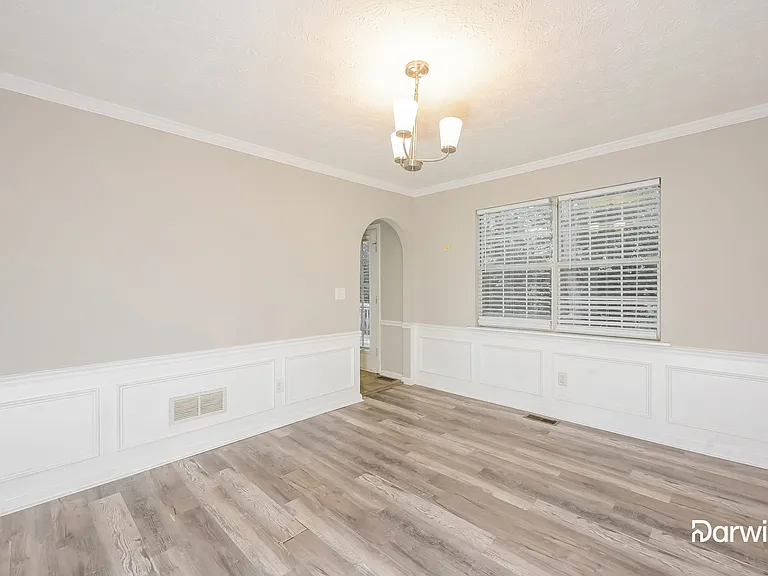 2896 Valley Ct — Photo 6