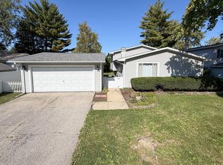 2318 Aspen Dr, Champaign, IL 61821