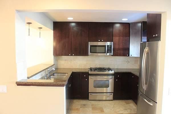 1st image of 875 Carlisle Way