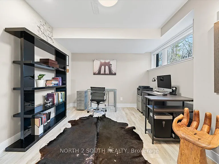 118 Berkely St — Photo 35