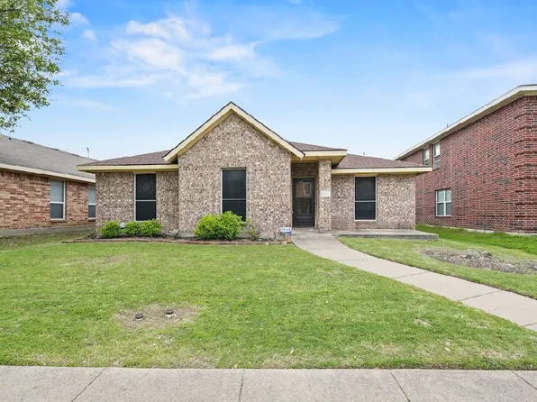 801 Horseshoe Ct, Desoto, TX 75115