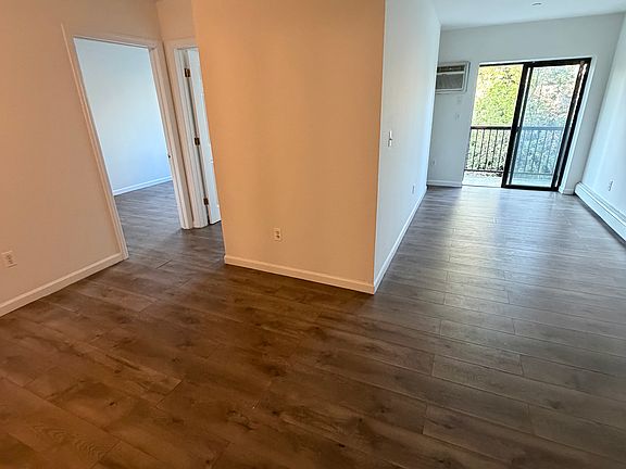 2nd image of 741 E 217th St #2R
