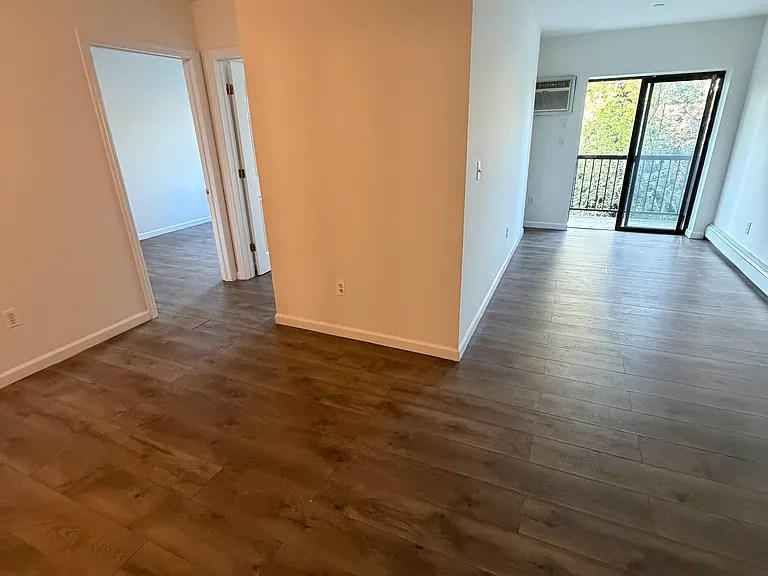 741 E 217th St #2R — Photo 2