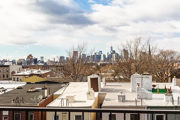 Rented by MNS | media 8