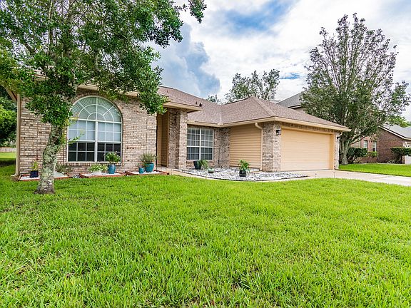 2nd image of 11629 Alexis Forest Dr E