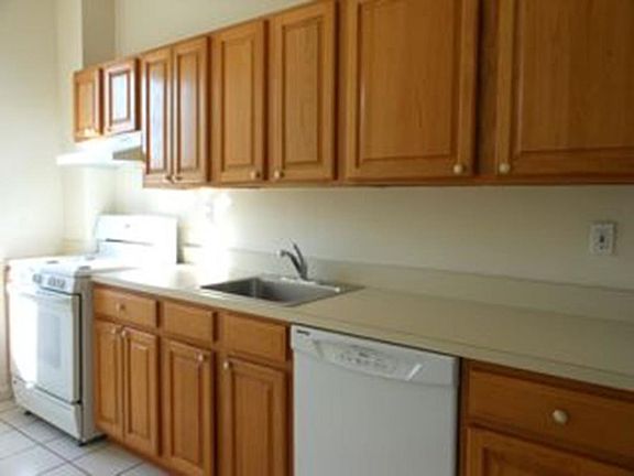 5th image of 28 Prospect Park SW APT 3